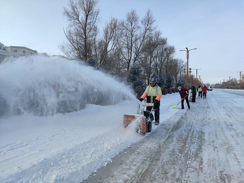 红卫农场清雪.jpg